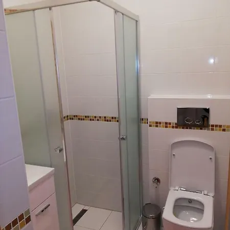 Lomnicka Apartamento *